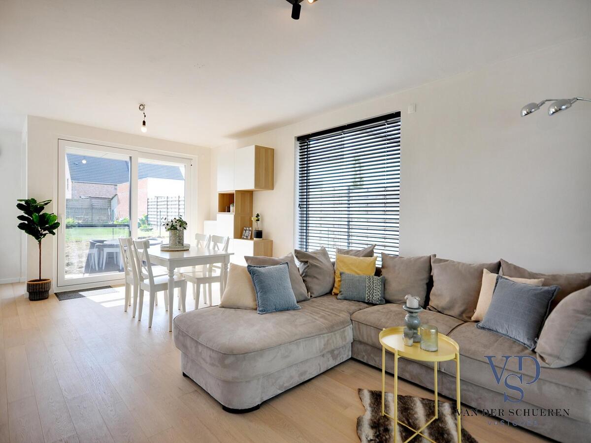 NIEUWBOUW MET HOOGWAARDIGE AFWERKING !  (verkoop met registratie !) TOPPER !! 