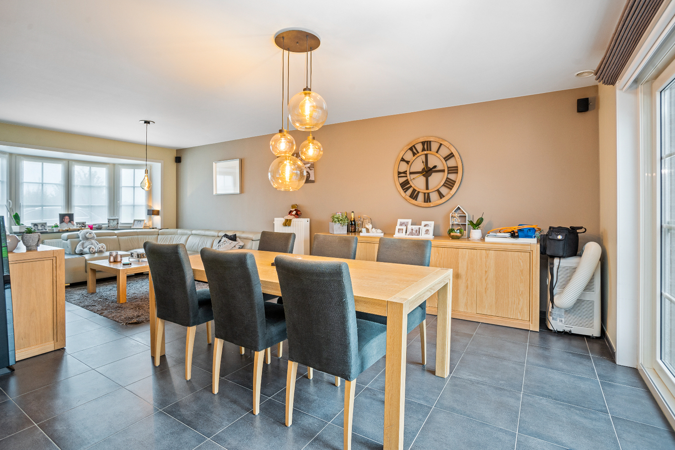 Uitstekend gelegen, energiezuinige woning met 3 slaapkamers en garage 