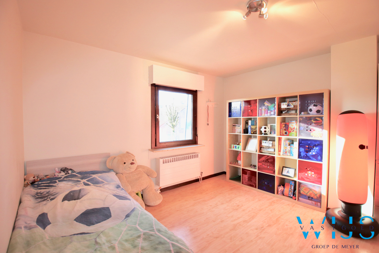 Instapklare woning in een rustige woonwijk te ERTVELDE! 