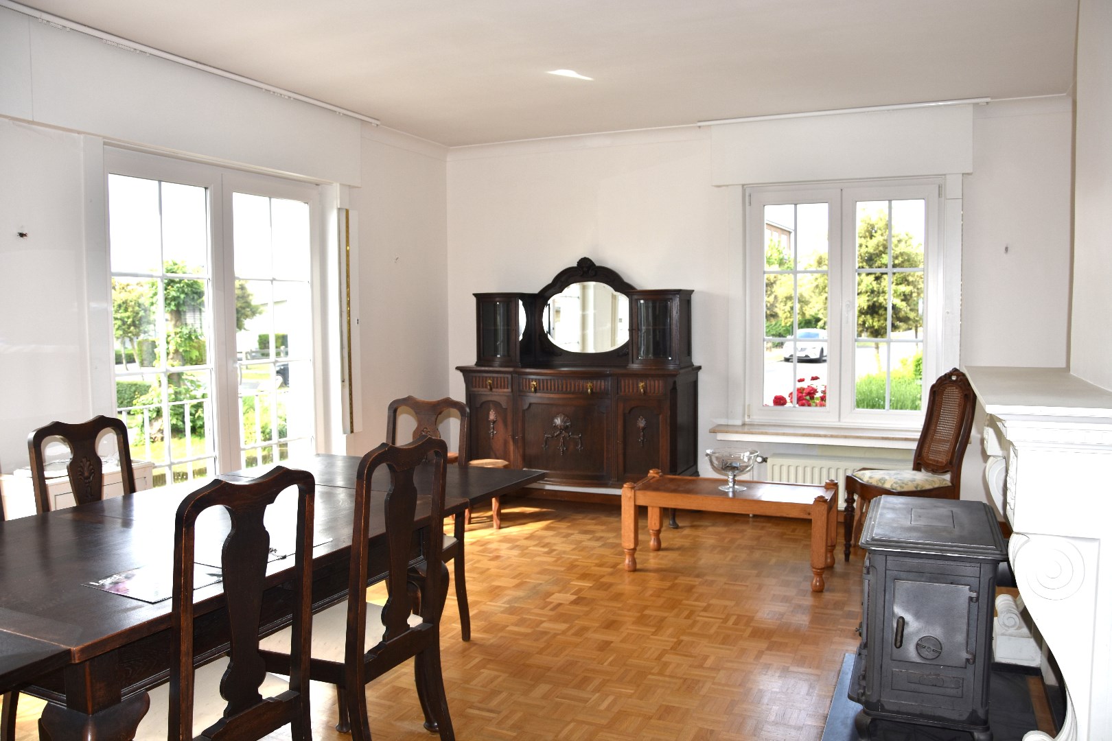 Ruim en lichtrijk  appartement met 2 slaapkamers. 