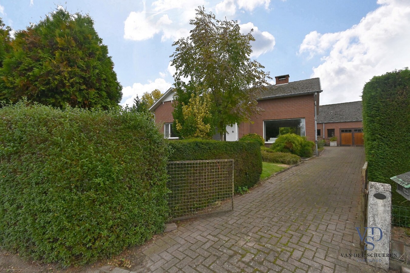 Ruime bungalowwoning met tuin en garage 