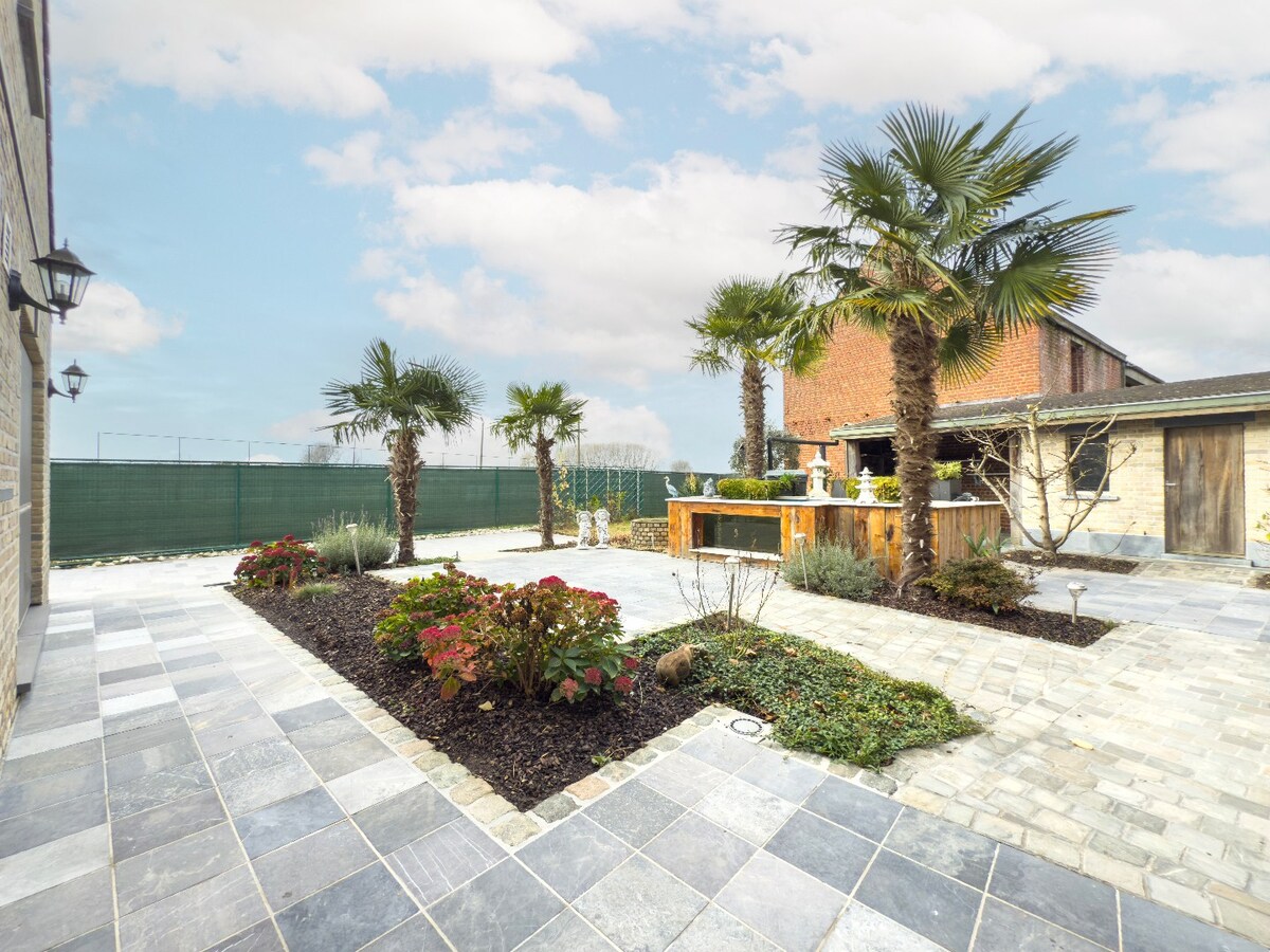 Hedendaagse en energiezuinige HOB in landelijke omgeving 