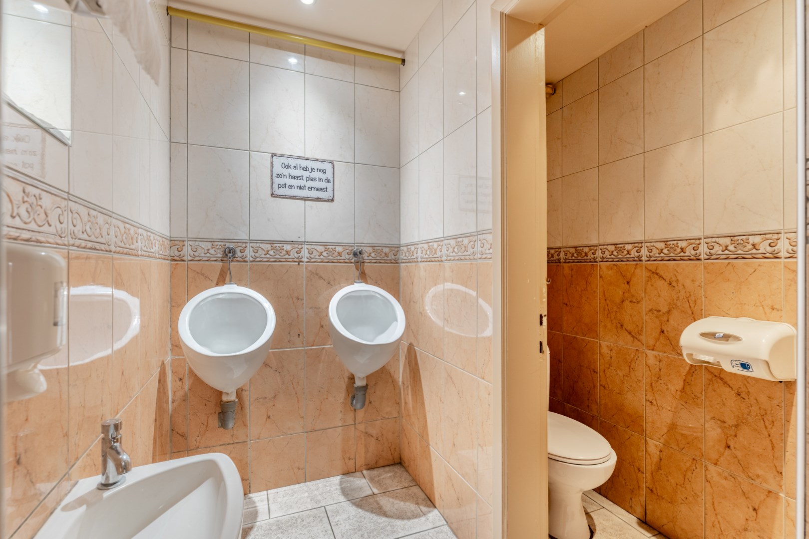 Rechtstraat 42, Rutten - Klantentoilet heren