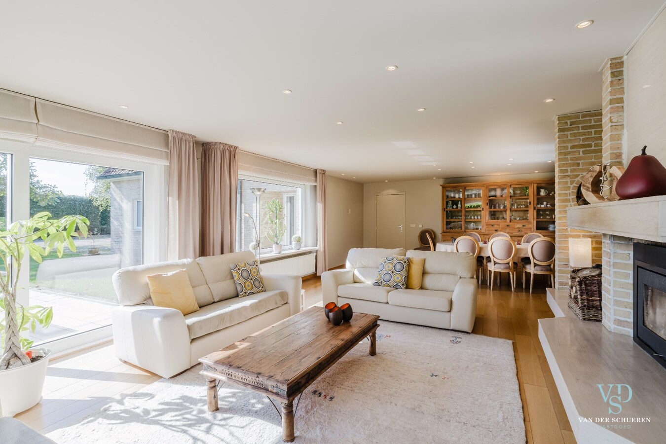 Bijzonder ruime (446m²), tijdloze villa 