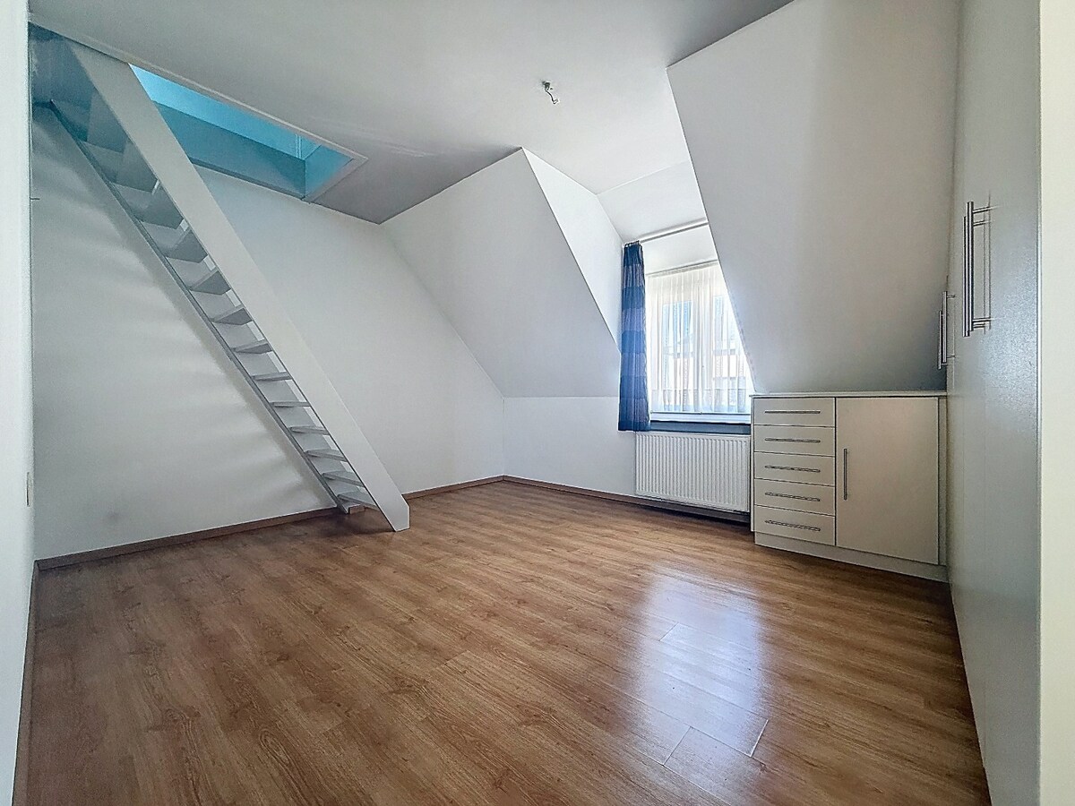 Ruime en instapklare HOB met zuidgerichte tuin te Bevegem 