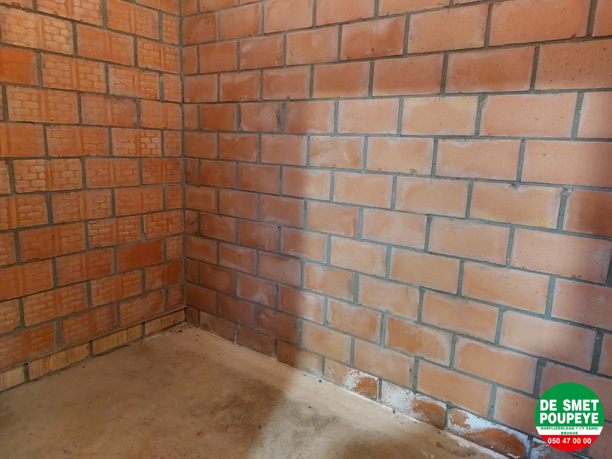 Laatste 2 overdekte autostaanplaatsen 