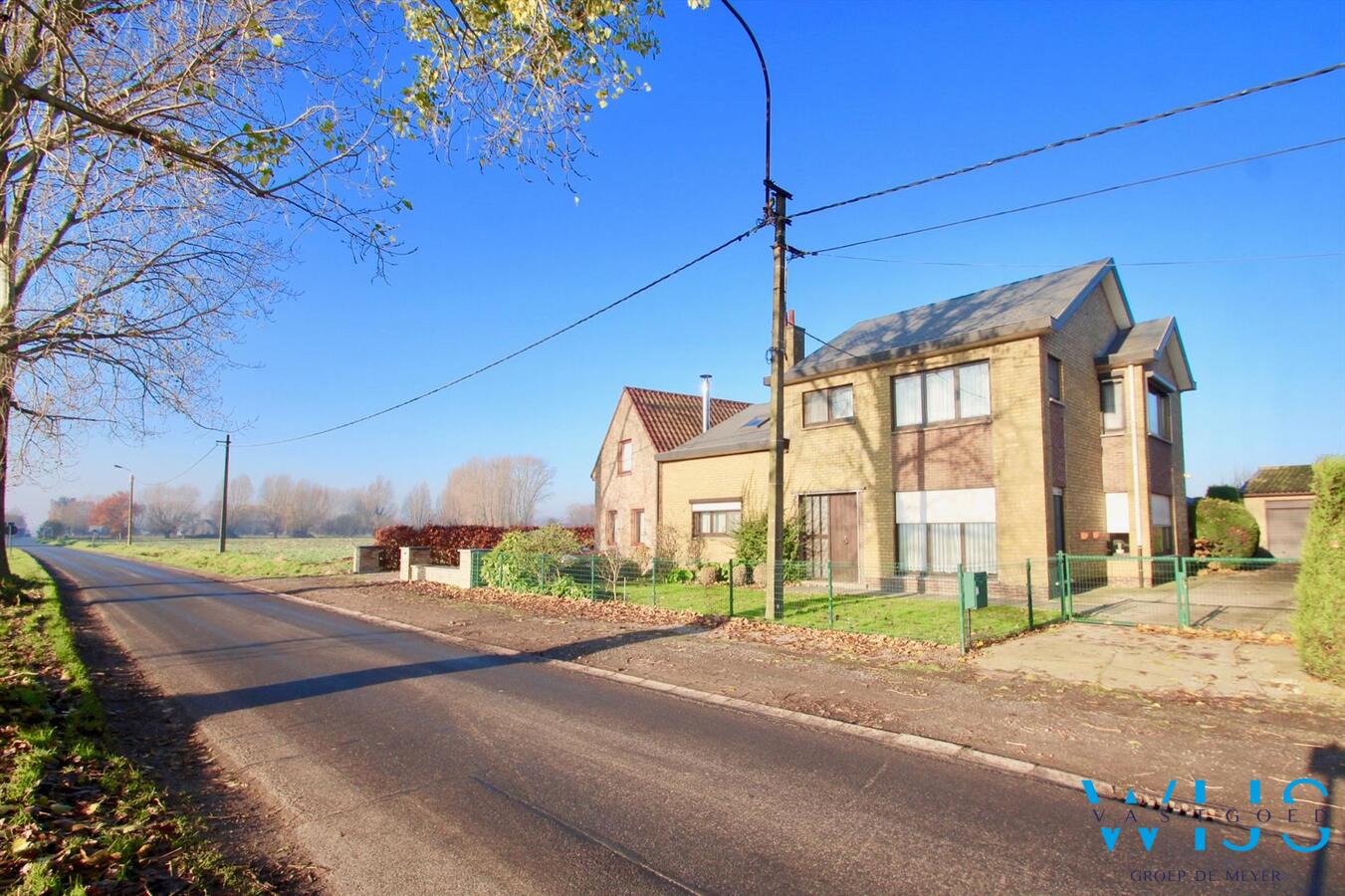 Zeer degelijk woonhuis op een ruim rustig perceel te Bassevelde ! 