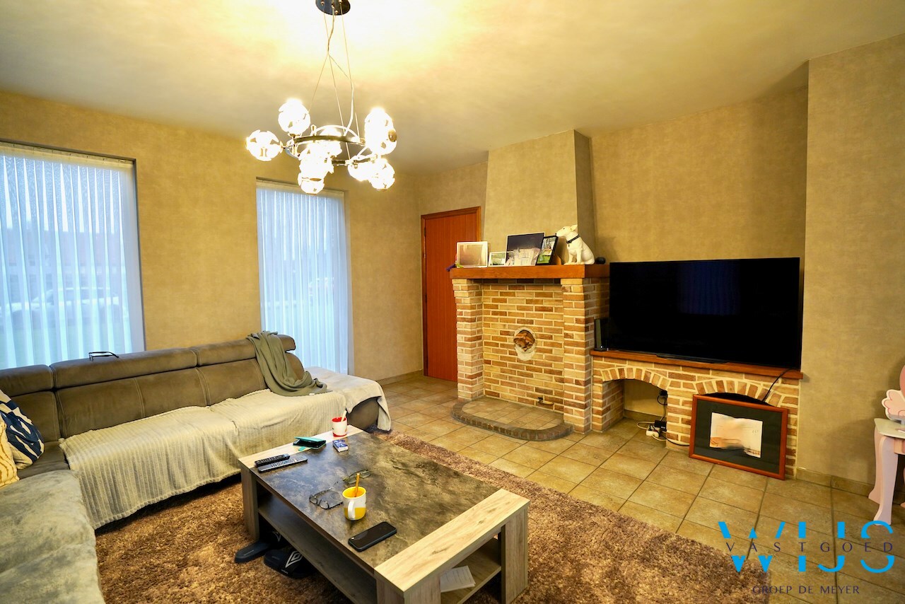 Landelijk gelegen woonhuis met 3 slaapkamers te Boekhoute! 