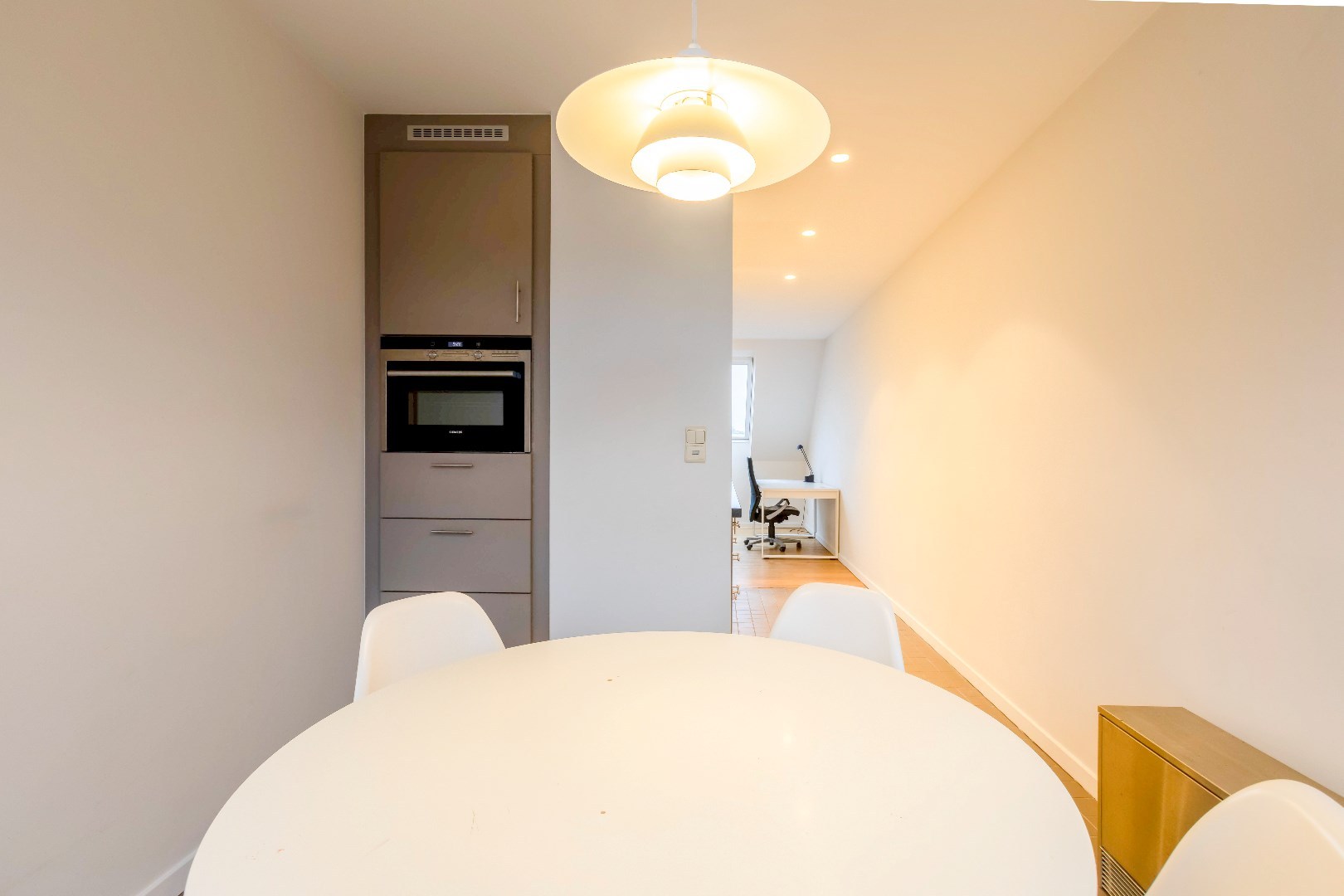 Gemeubeld duplex-appartement met terras 