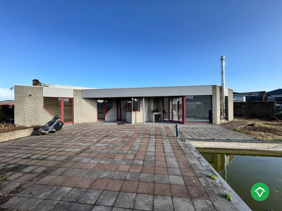 Handelspand met woonst te Ichtegem 