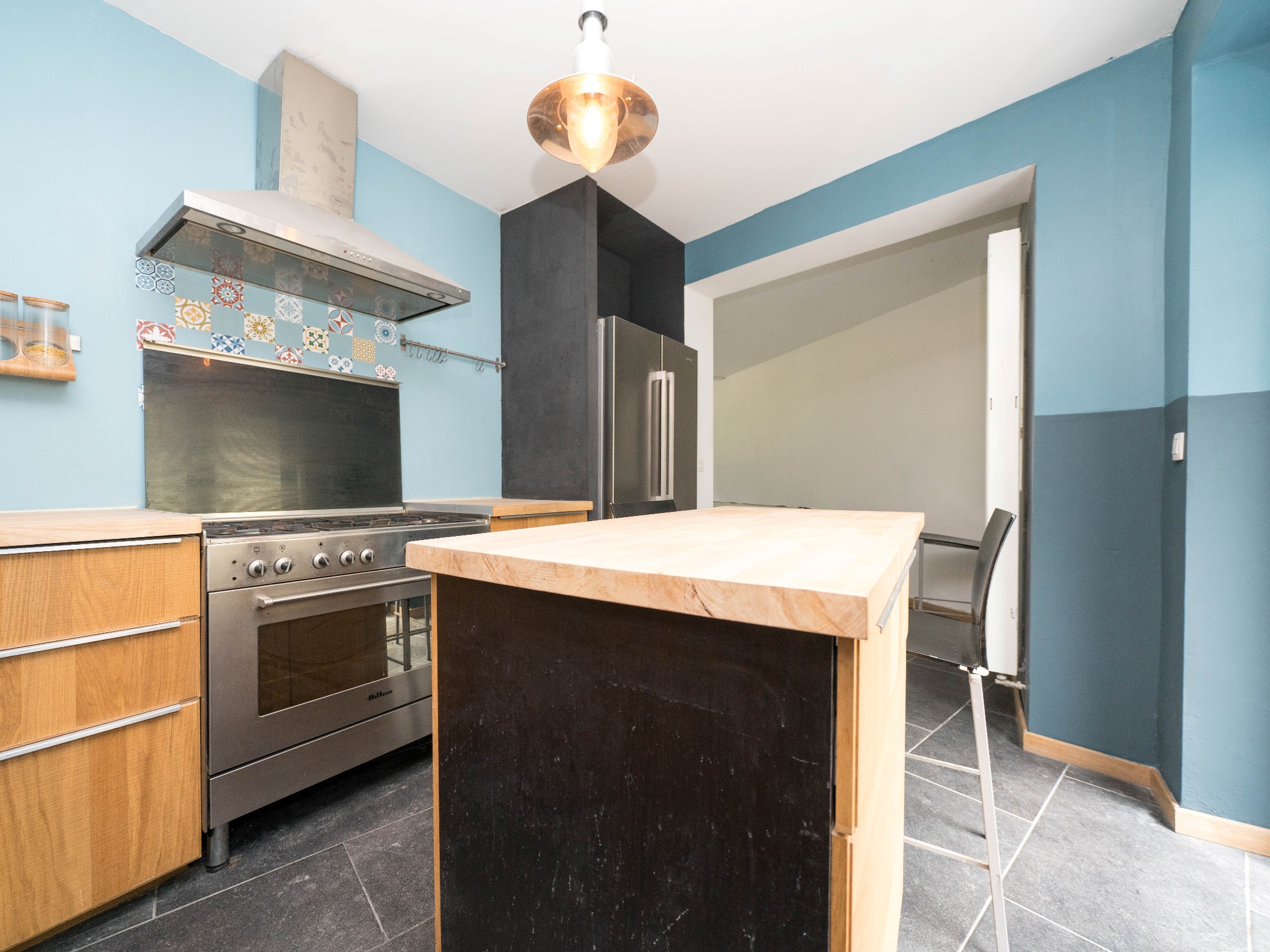 Gerenoveerde woning met 4 kamers, garage en stadstuintje 