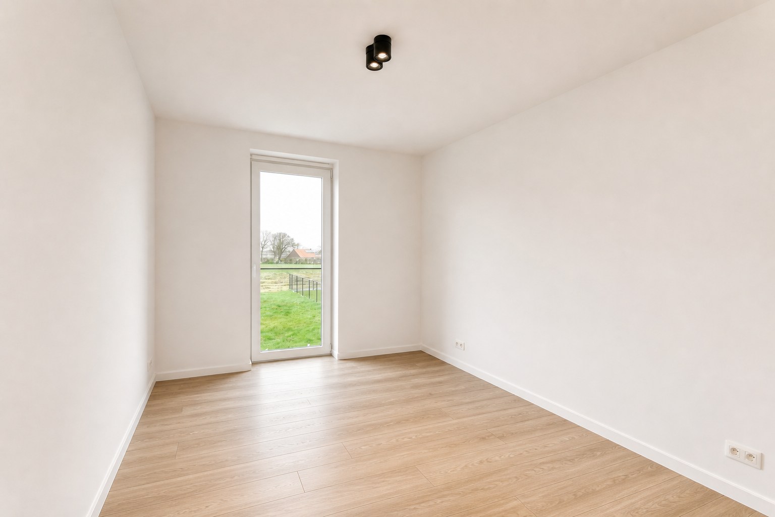 Moderne halfopen nieuwbouwwoning op 537 m² met landelijk verzicht op topligging te Torhout 