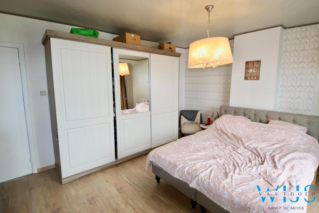 Leuke gezinswoning met 4 slaapkamers + tuin en garage te Zelzate! 