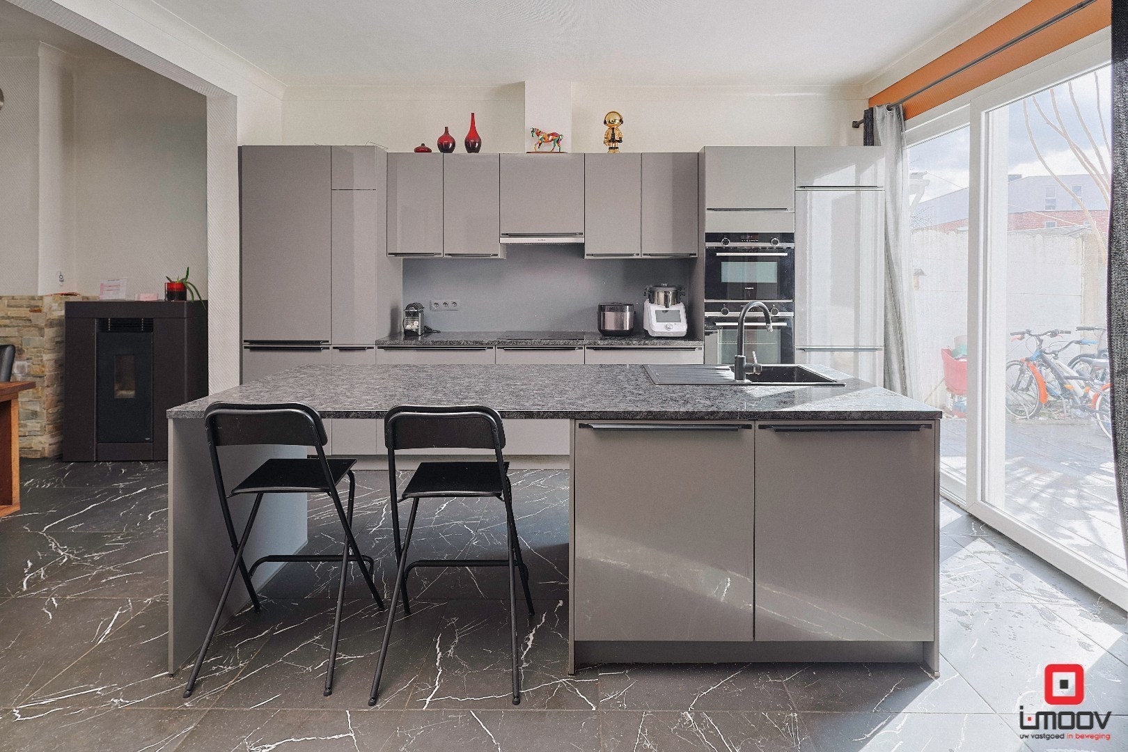 Charmante gezinswoning met zonnige tuin nabij het centrum van Zele 