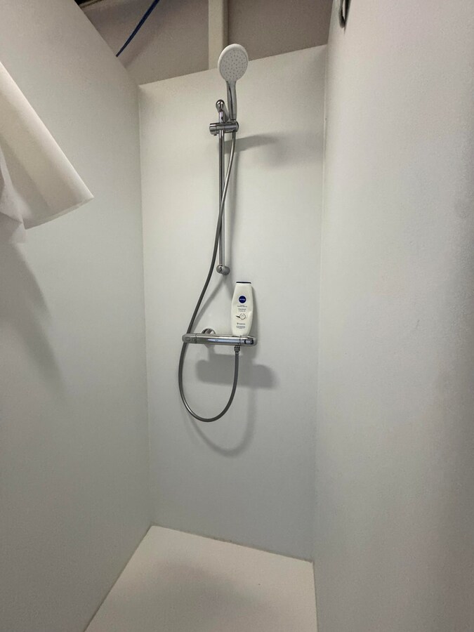 Loods met burelen te huur te Koekelare 