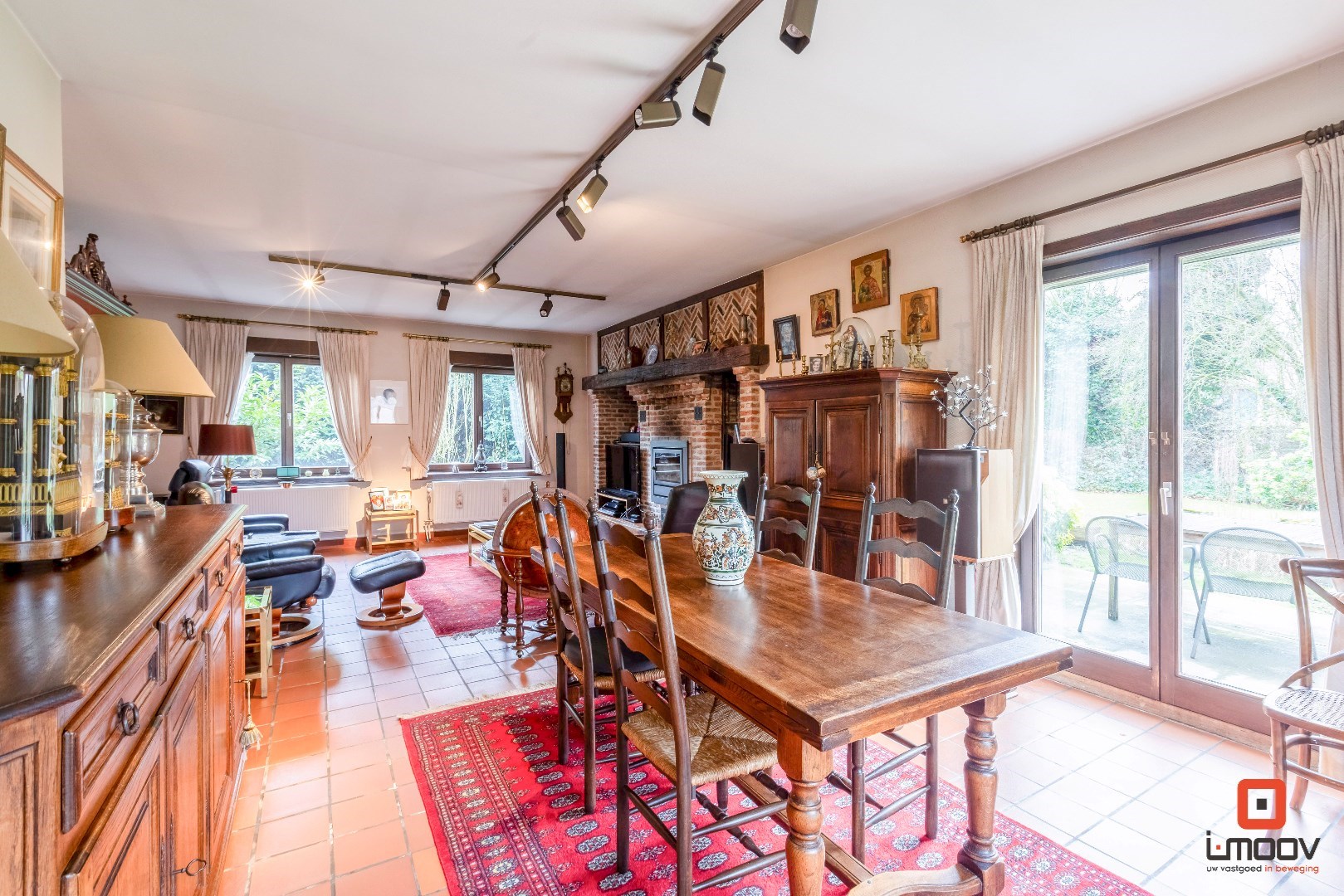 Stijlvolle villa met grote tuin 