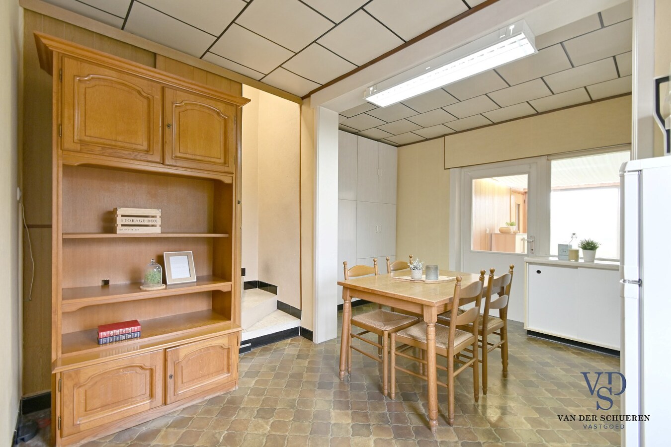 Te renoveren woning met uniek uitzicht op de omliggende akkers 