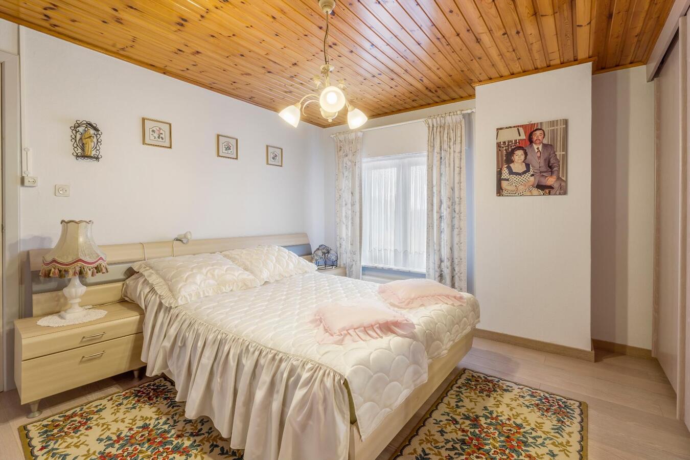 Uitstekend onderhouden halfopen woning met grote tuin 