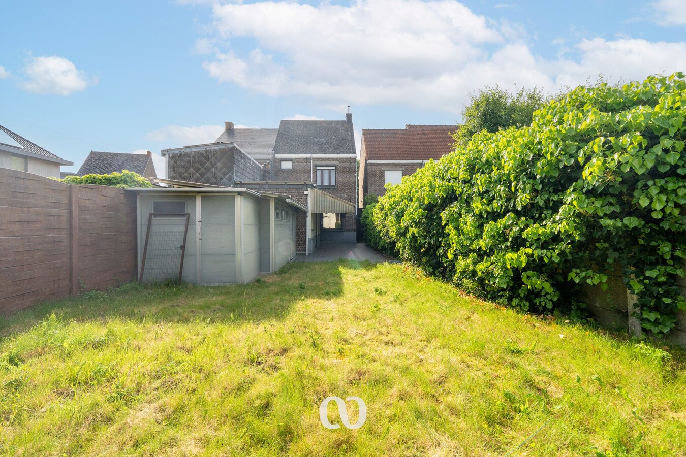 Stevige gezinswoning met 3 slaapkamers, garage en geïsoleerde zolder in Eine 