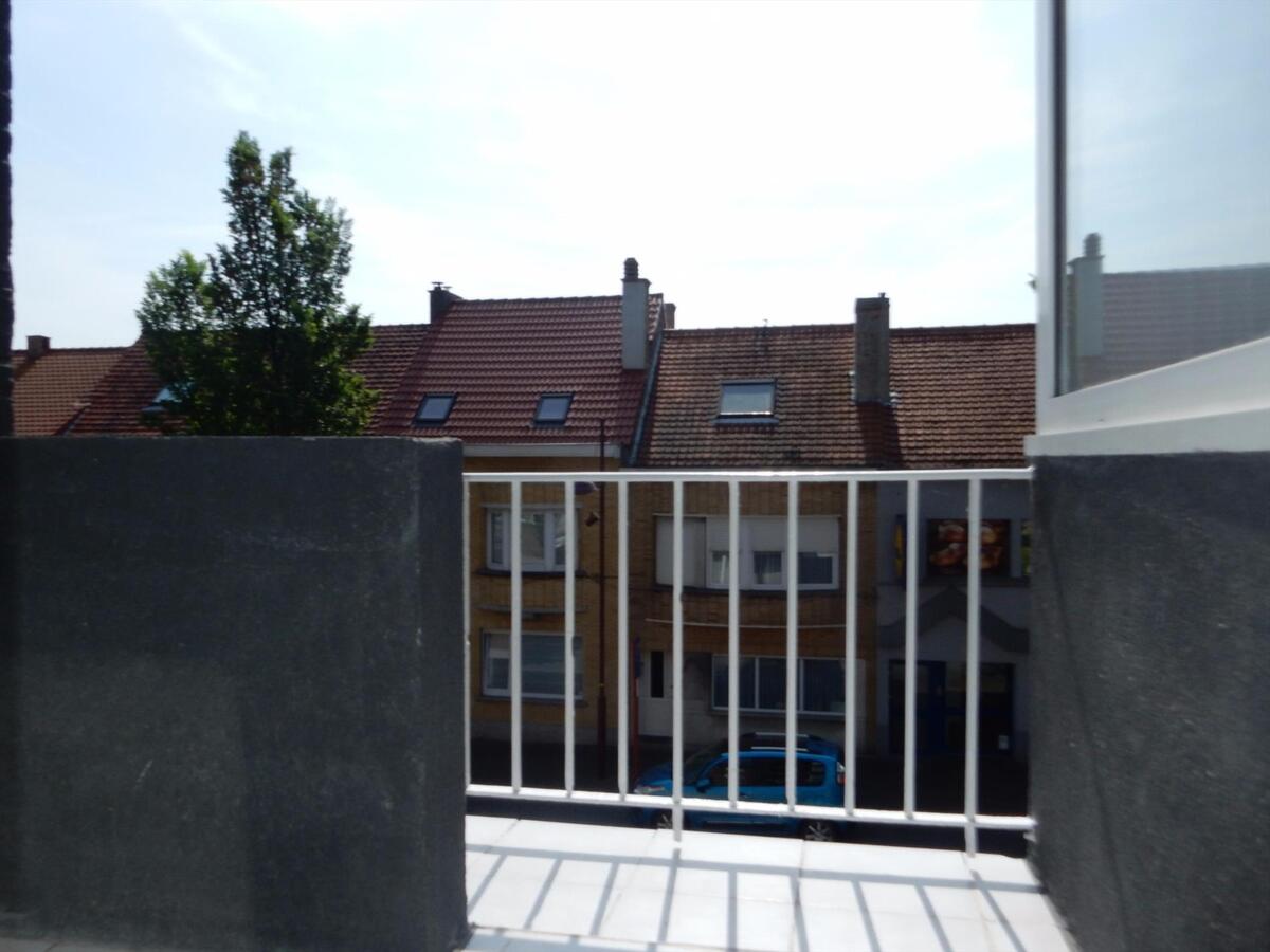 Volledig gerenoveerd zonnig appartement 