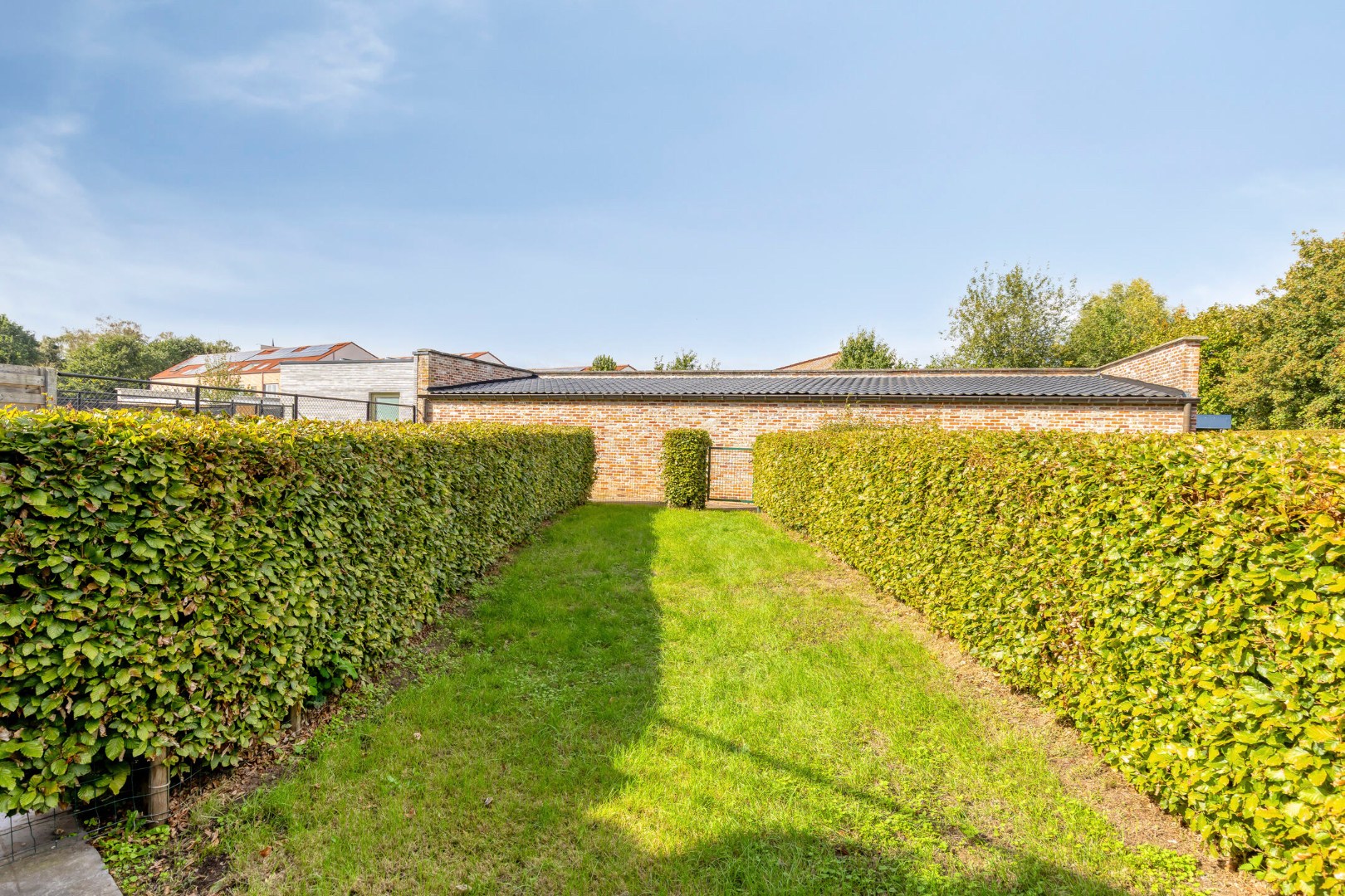 Instapklaar gelijkvloers appartement met tuin in het centrum van Geel 