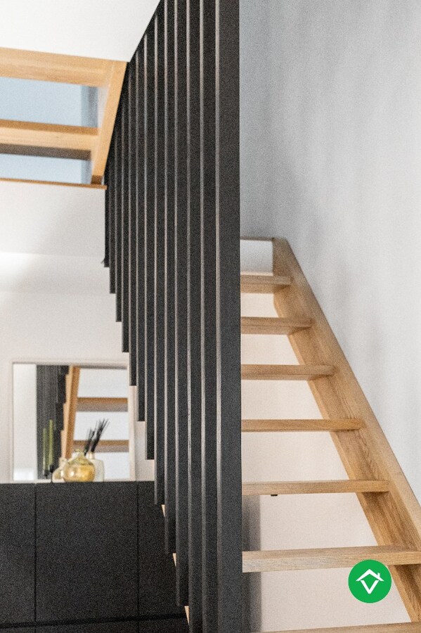 Hoog gerenoveerde woning met tuin en 4 slaapkamers te Roeselare 