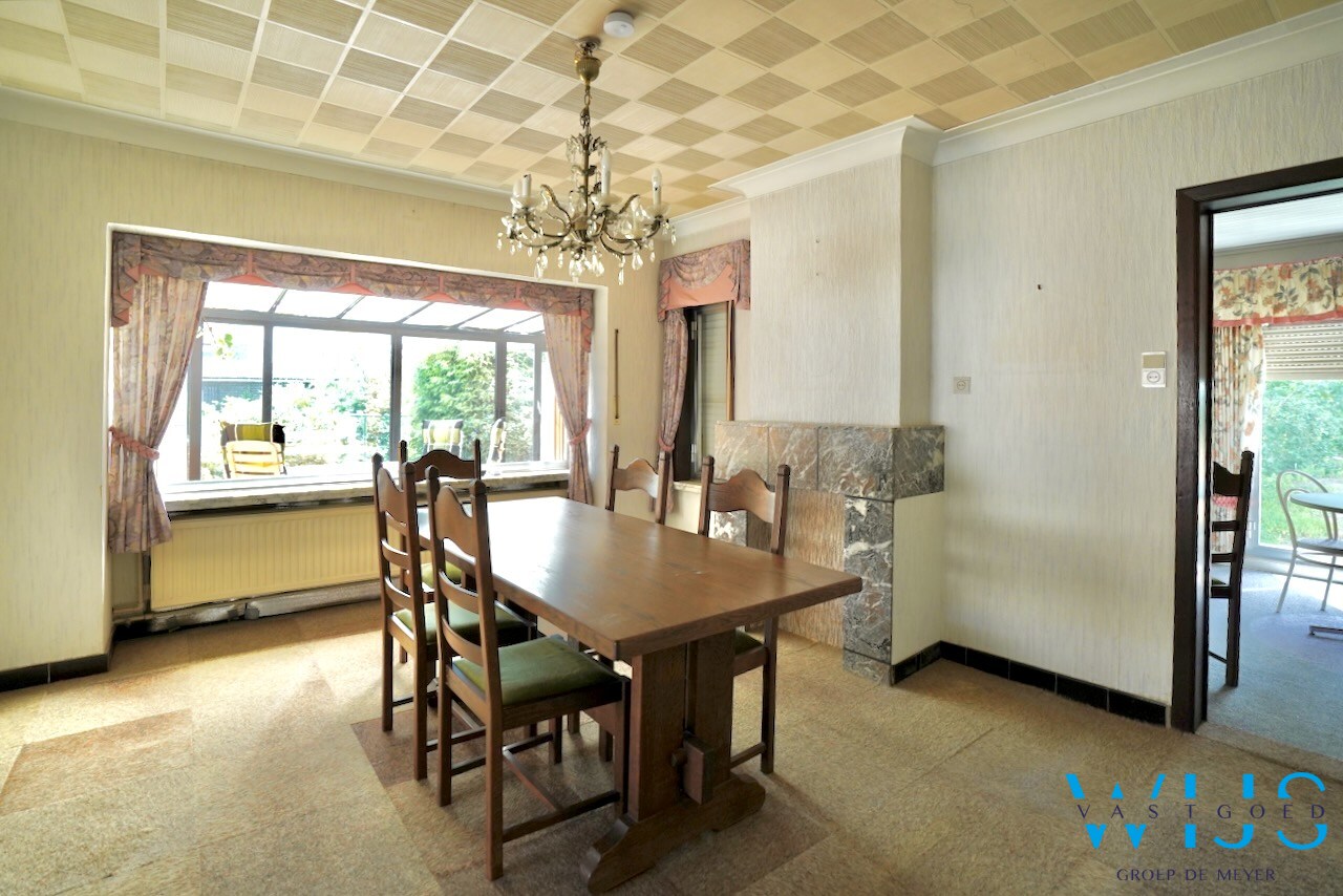 Te renoveren woonhuis met landelijke ligging te Assenede ! 