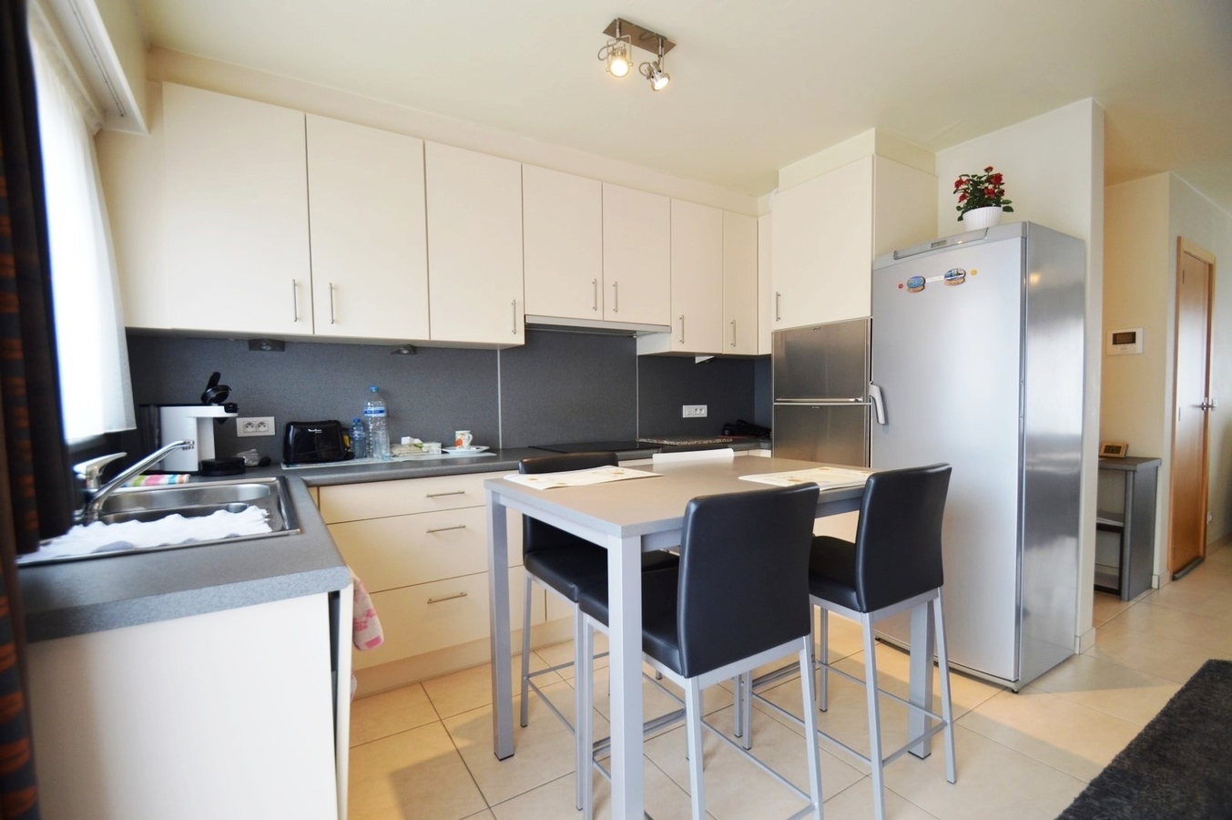 Recente woning met garage en zongerichte tuin - Zeebrugge 