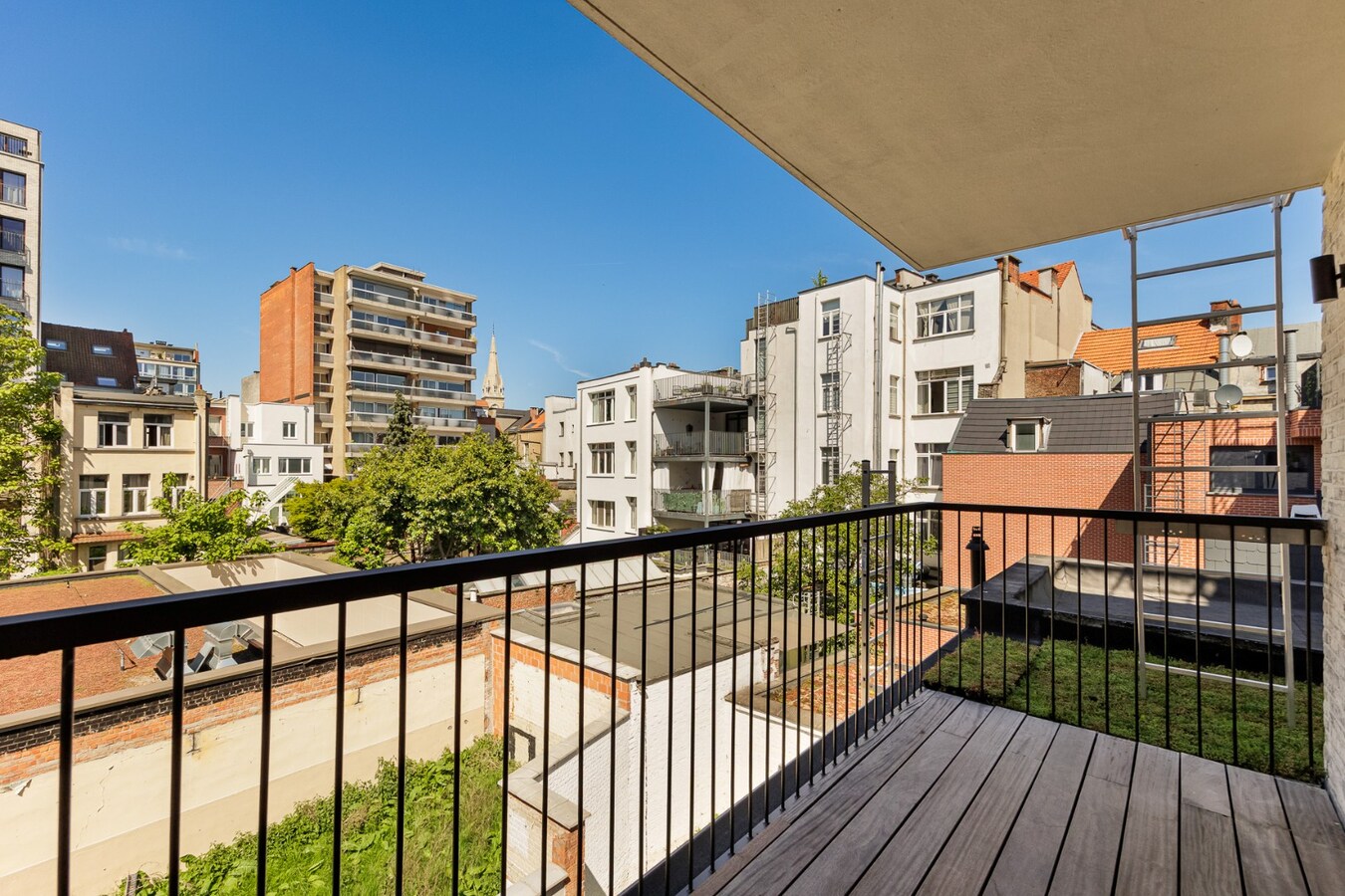 Kwalitatief nieuwbouwapp. met terras te hartje Antwerpen! 