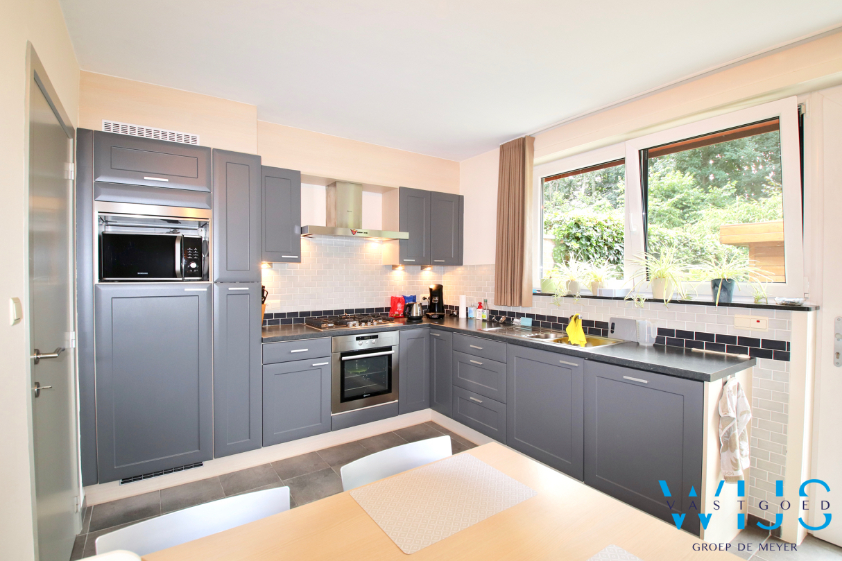 Tof woonhuis met tuin te Boekhoute ! 