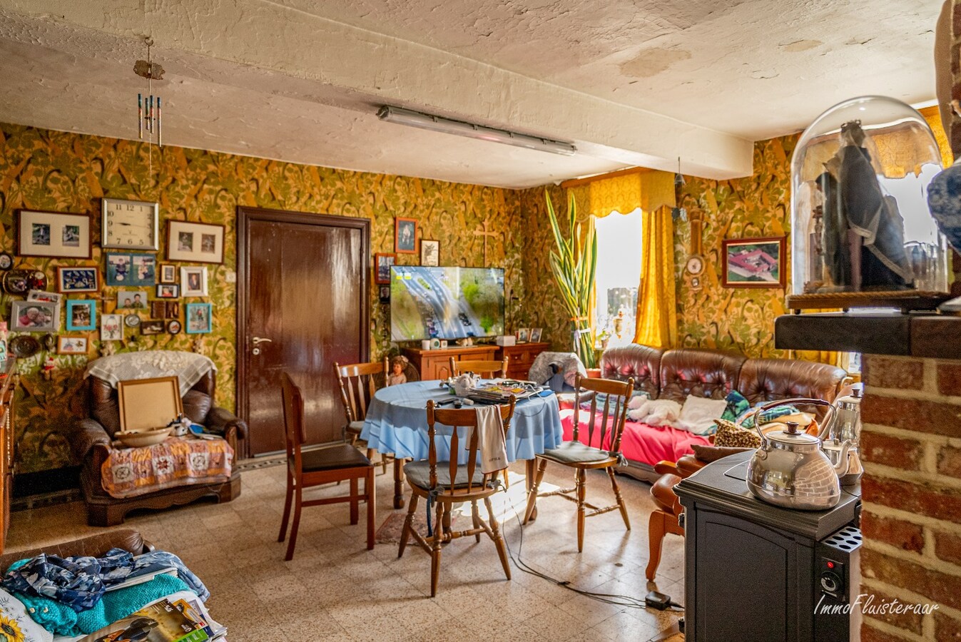 Te renoveren vierkantshoeve op een ruim perceel van ca. 2,6ha te Kortenaken 