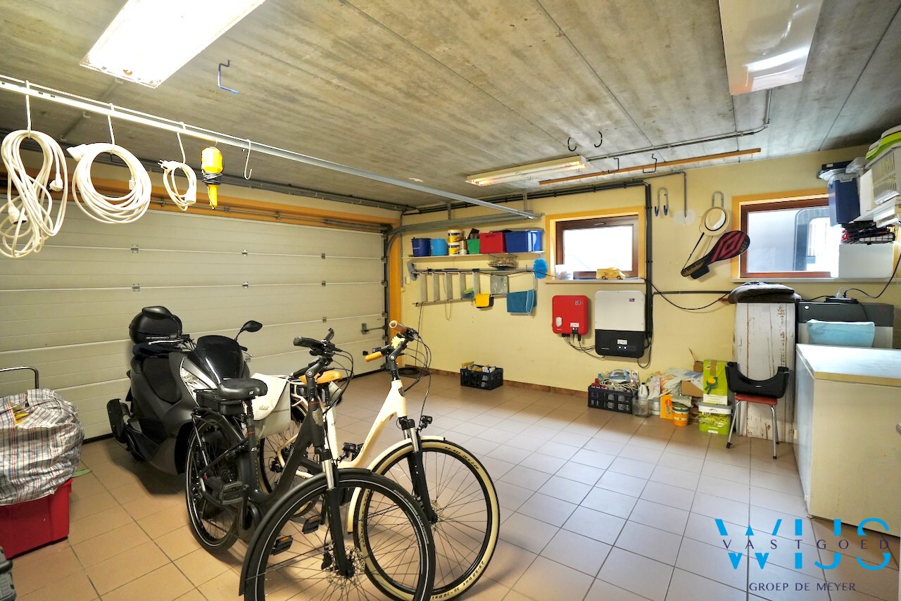 Instapklare open bebouwing op prachtig perceel van 900 m² in rustige woonwijk te Ertvelde 