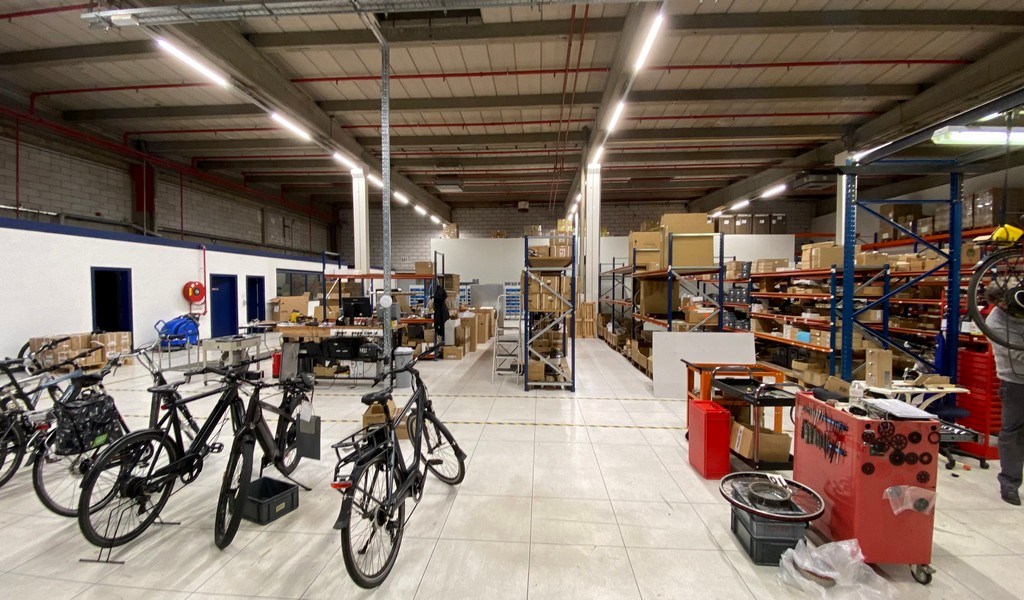 Magazijn en kantoor te huur op logistieke site te Bornem