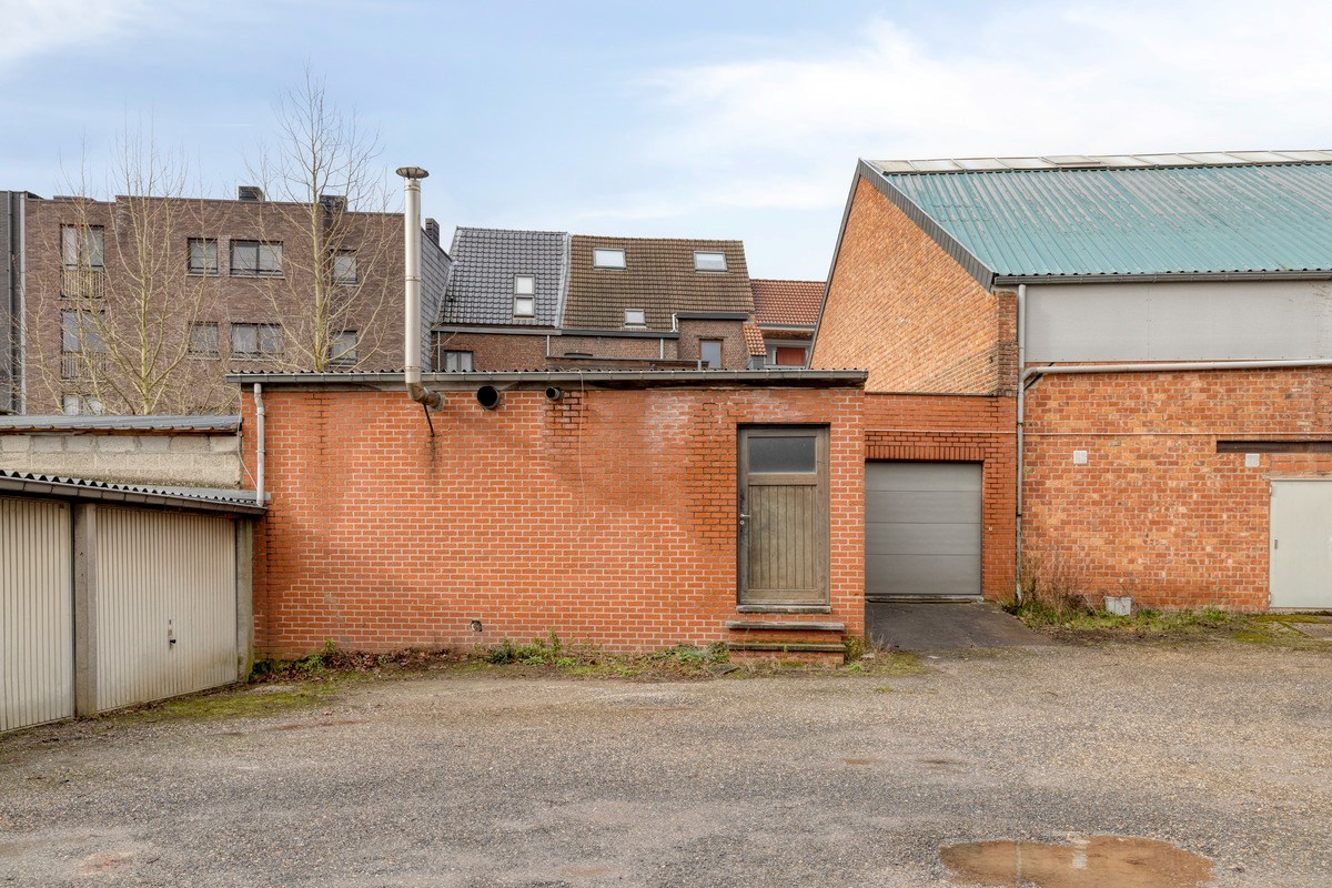 Super gelegen handelspand met garage in Heverlee! - totale oppervlakte +/- 260 m² + kelder van 38m² 