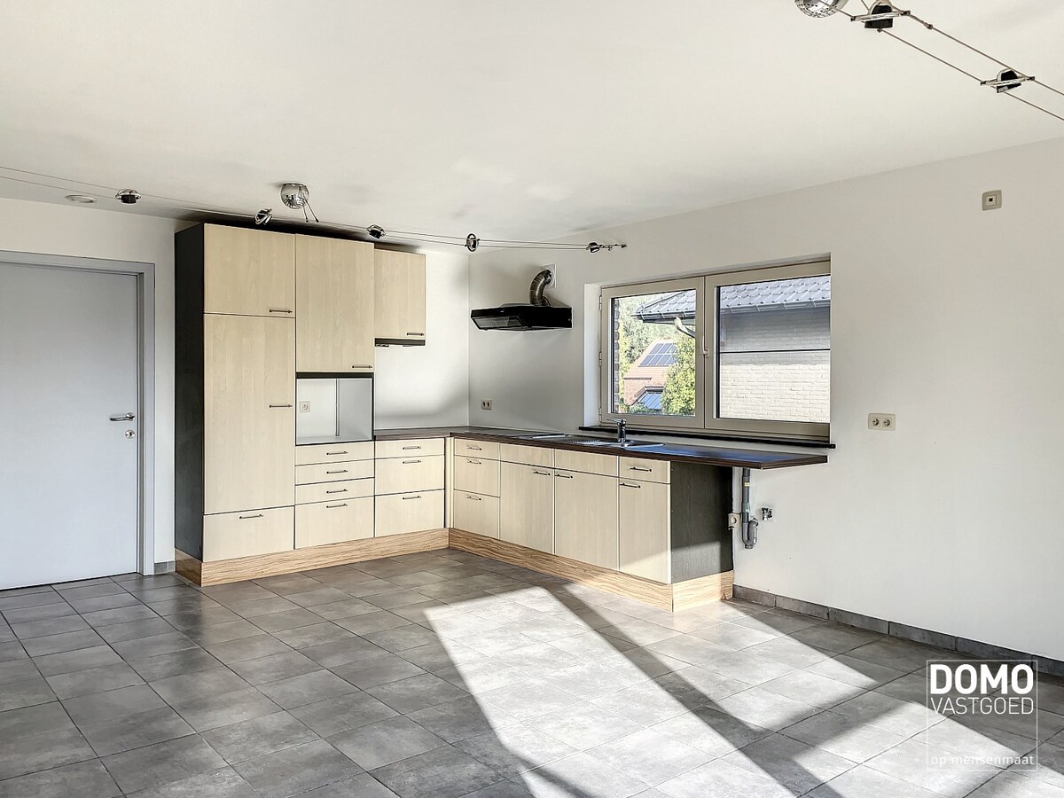 Ruim duplex appartement in Herk-de-Stad, 3 slaapkamers en tuin 