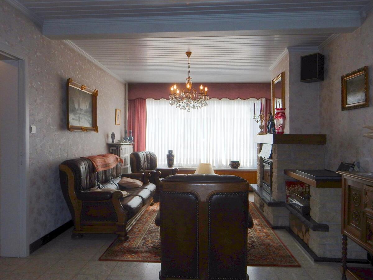 Ruime rijwoning nabij centrum Gistel 