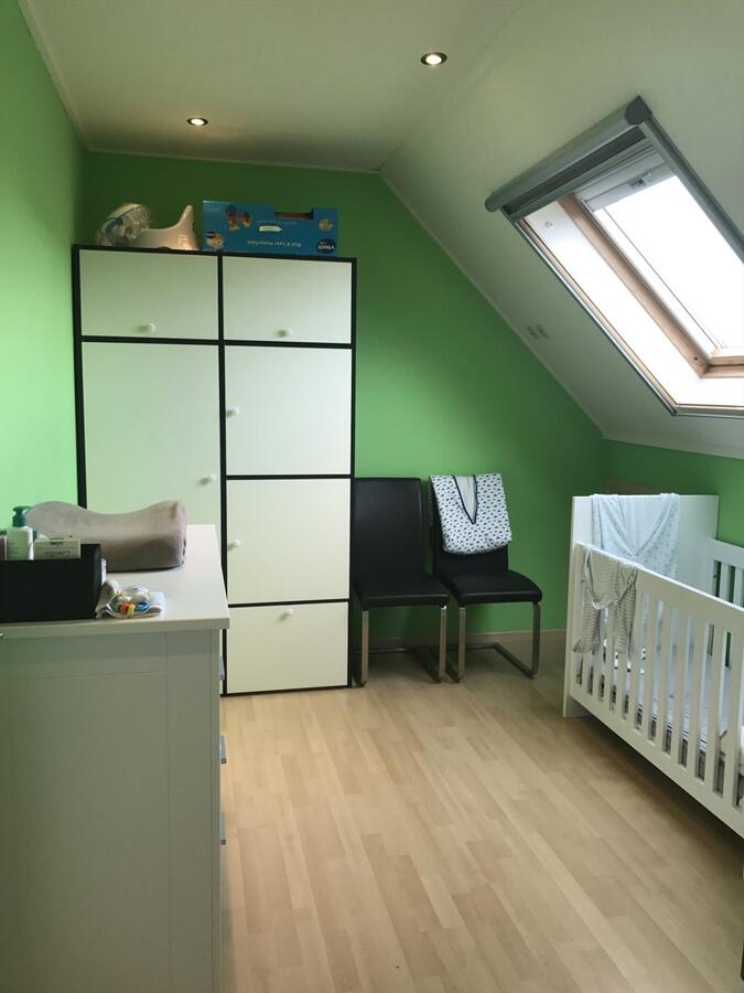 MODERNE BEL-ETAGE WONING MET MOOIE TUIN 