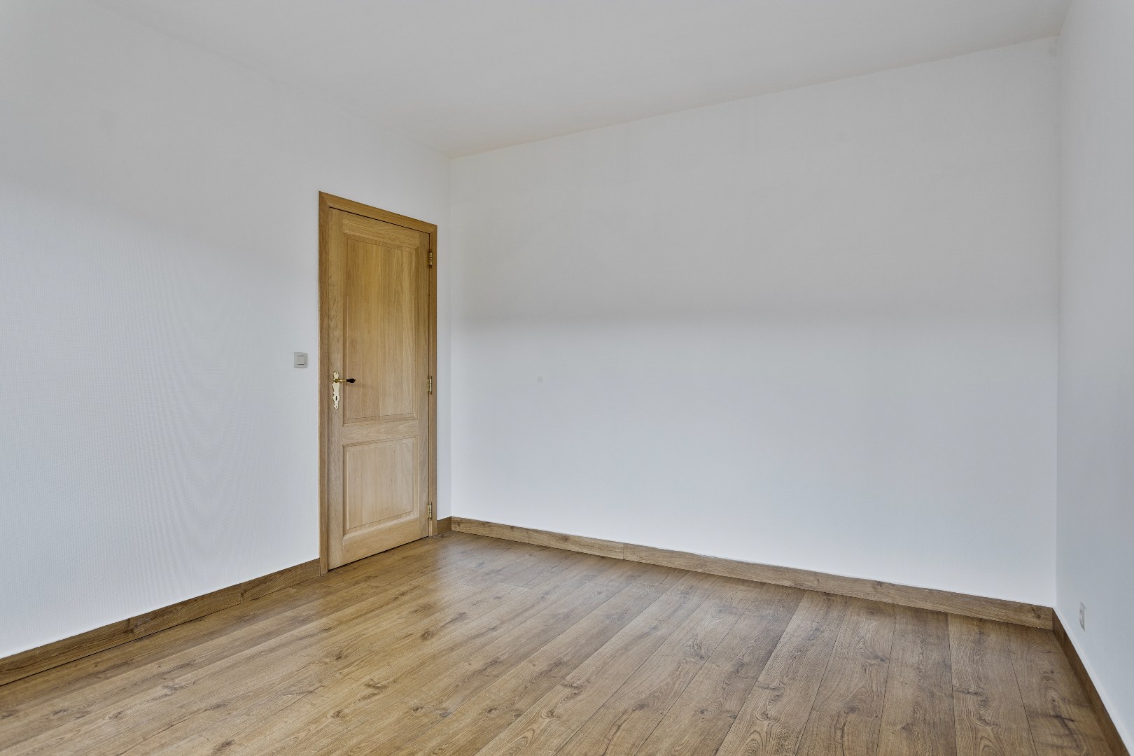 Ruim appartement 2 slpks, balkon en garage 