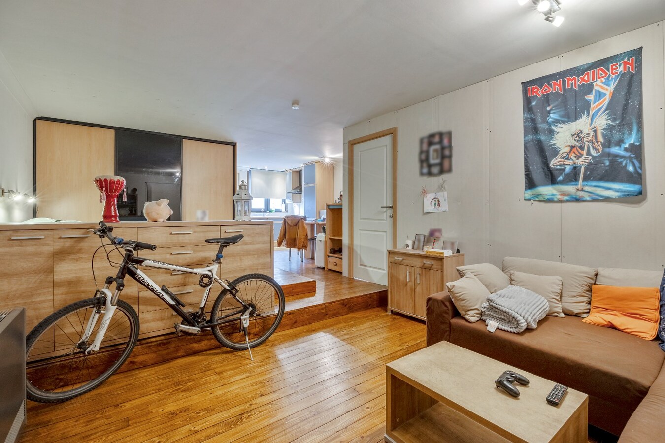 Opbrengsteigendom met vier eenheden 