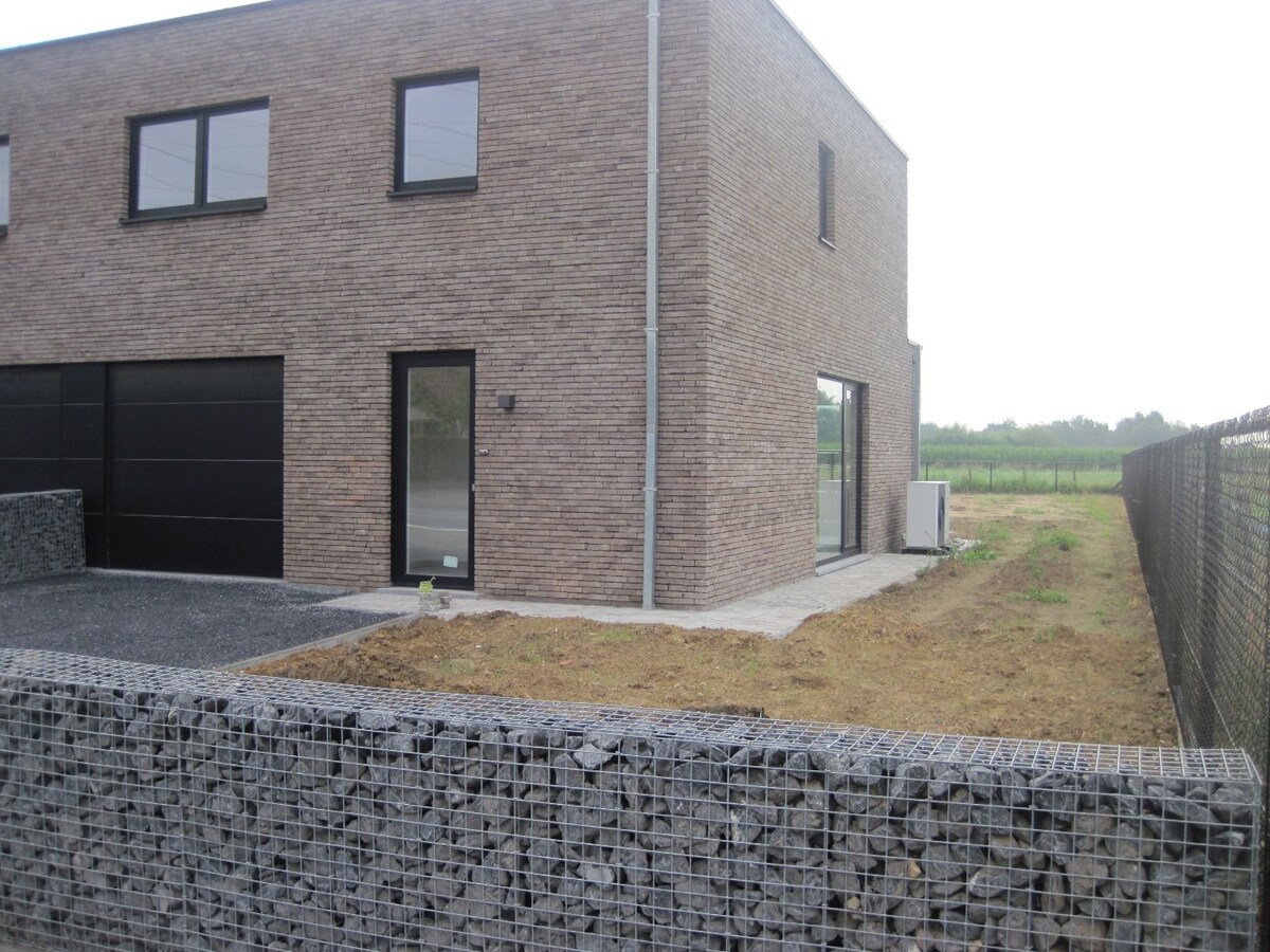 Eigentijdse nieuwbouwwoning 