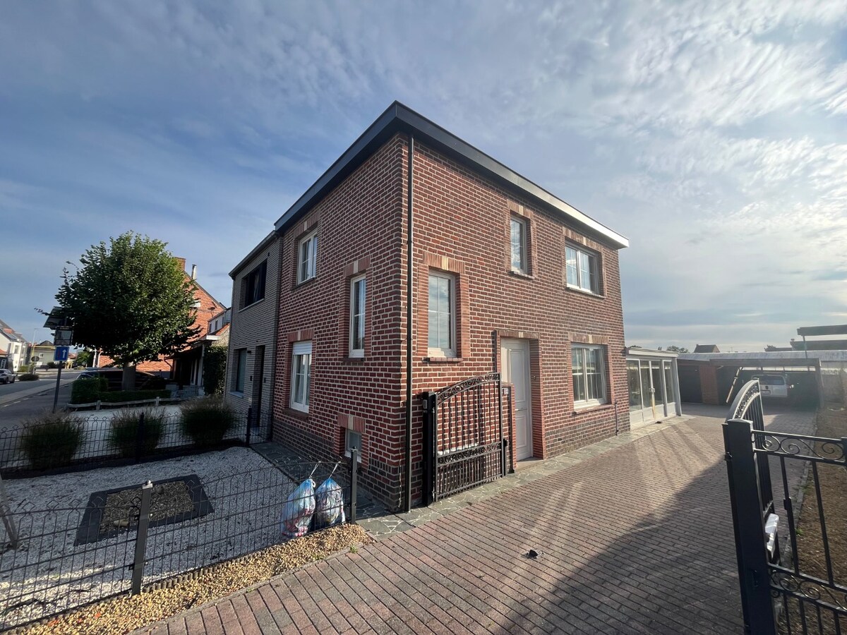 Degelijke Half Open Bebouwing 