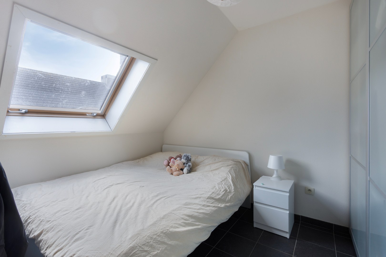 Instapklaar appartement met groot terras in centrum Geel 