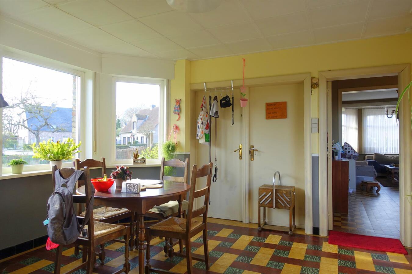 Woning met zonnige tuin en garage 