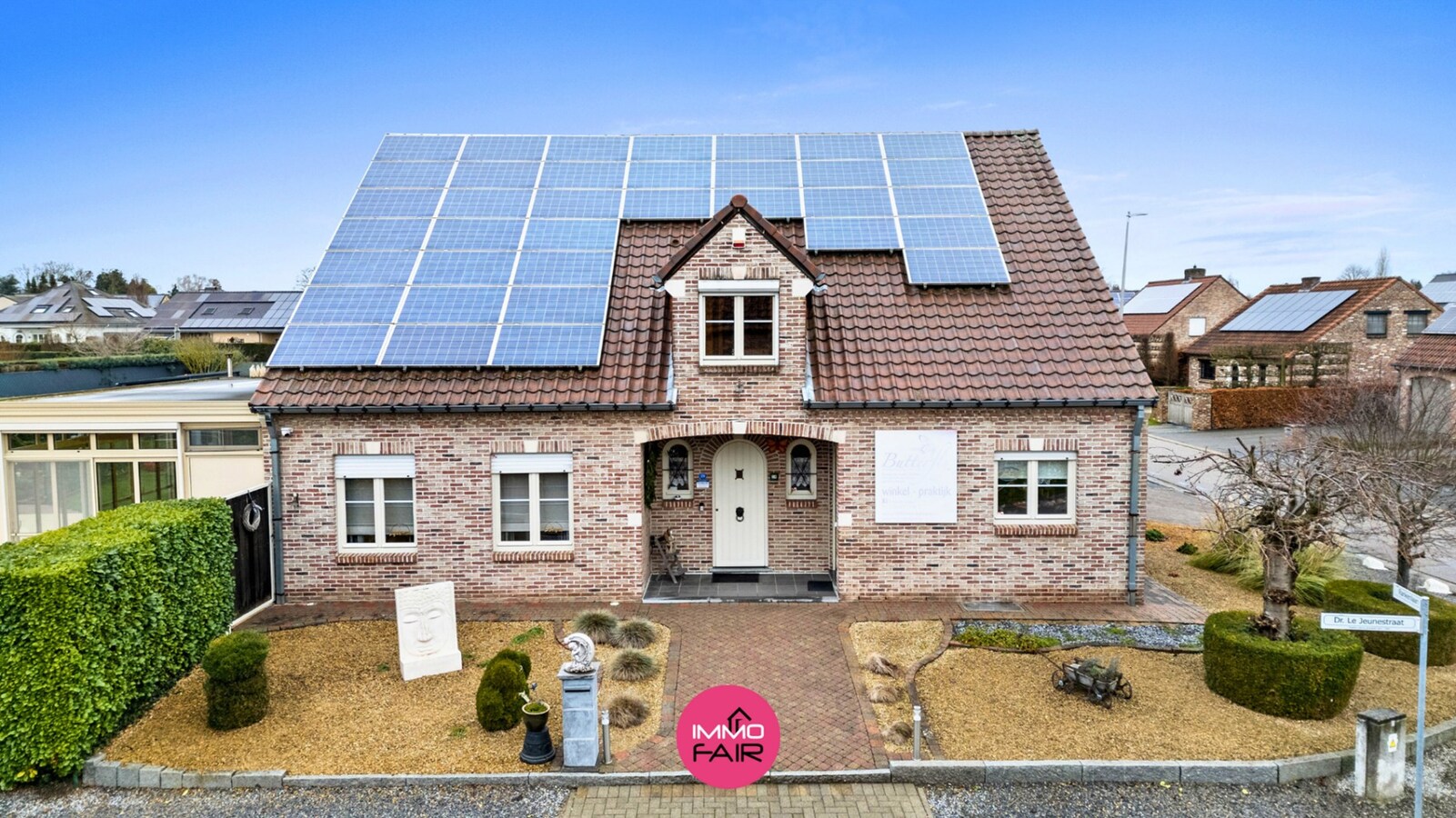 Royale gezinswoning op perceel van 829 m² op 5 minuten van Maastricht! 