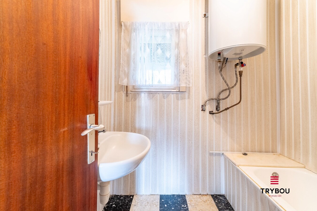 Charmante woning met grote tuin en tal van mogelijkheden 