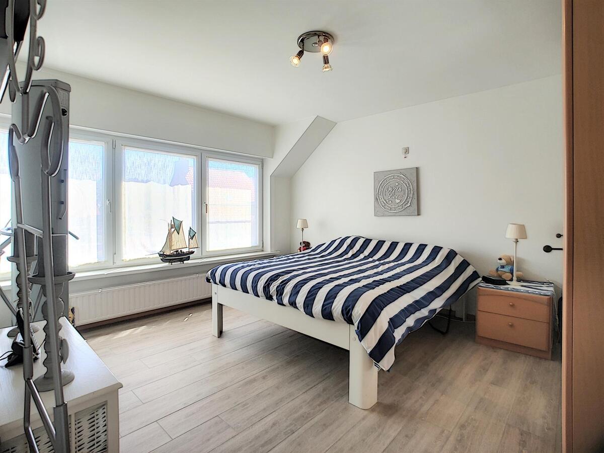 Volumineuze, gerenoveerde gezinswoning met tuin en garage - Zeebrugge 