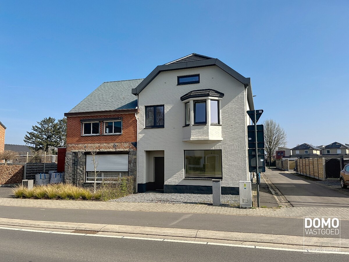 GERENOVEERDE HALF OPEN BEBOUWING MET GARAGE TE MELDERT (LUMMEN) 