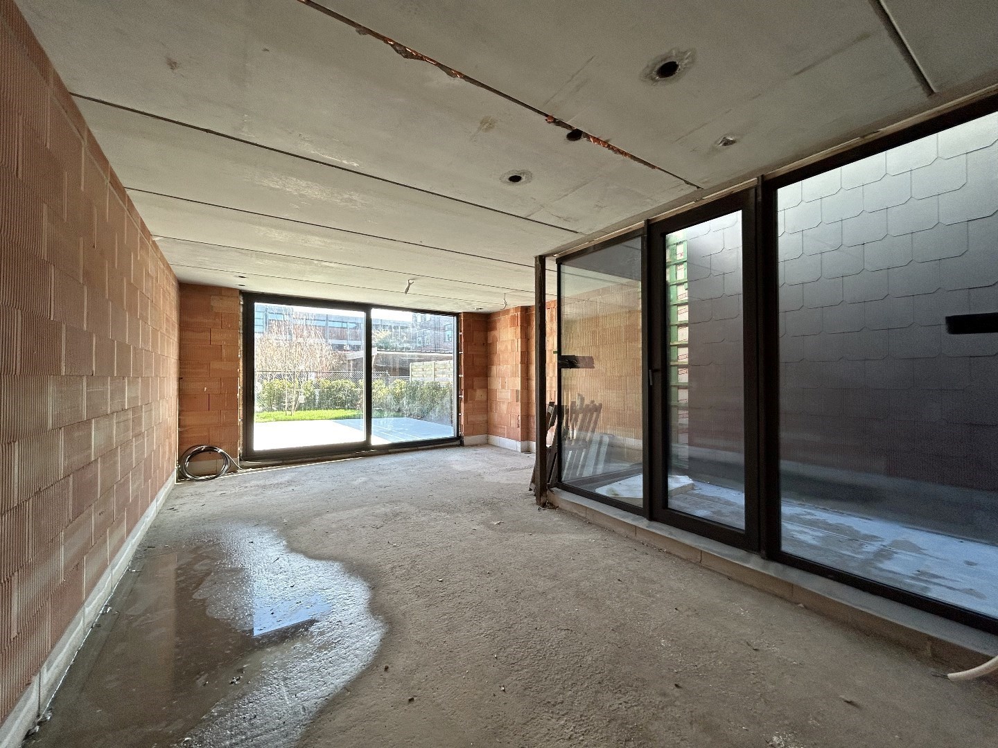 Uitzonderlijk afgewerkte nieuwbouwwoning met 4 slpk. in centrum Geel 