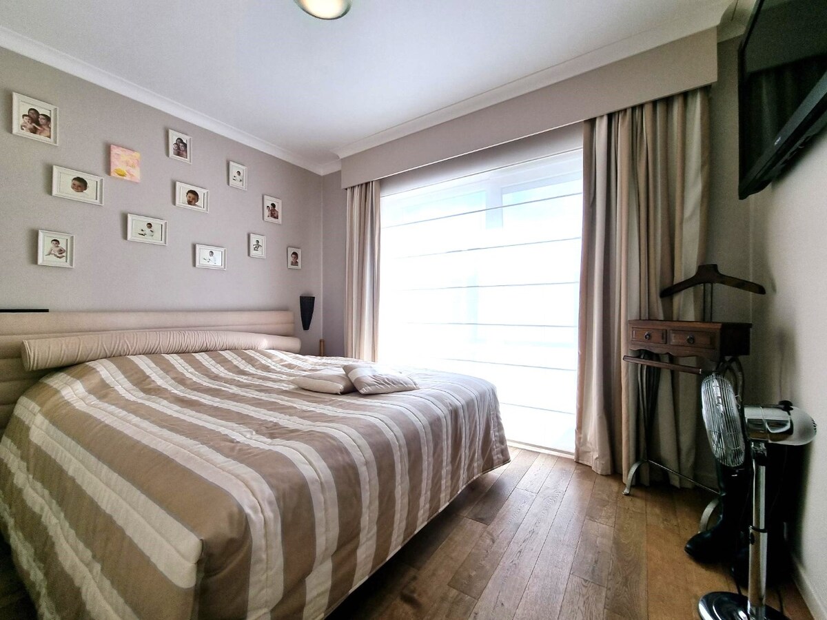 Zeer aangename woning met dubbele parking en mooi terras te Heist 