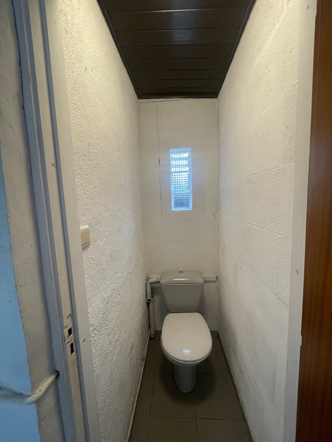 Gezellig rijhuisje te huur met 3 slaapkamers en gezellig terras gelegen in het centrum van Geel! 